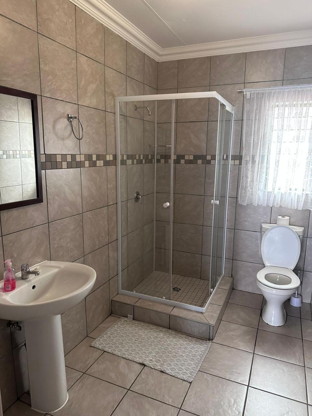 Stay At Home Airport Lodge Kempton Park Oda fotoğraf